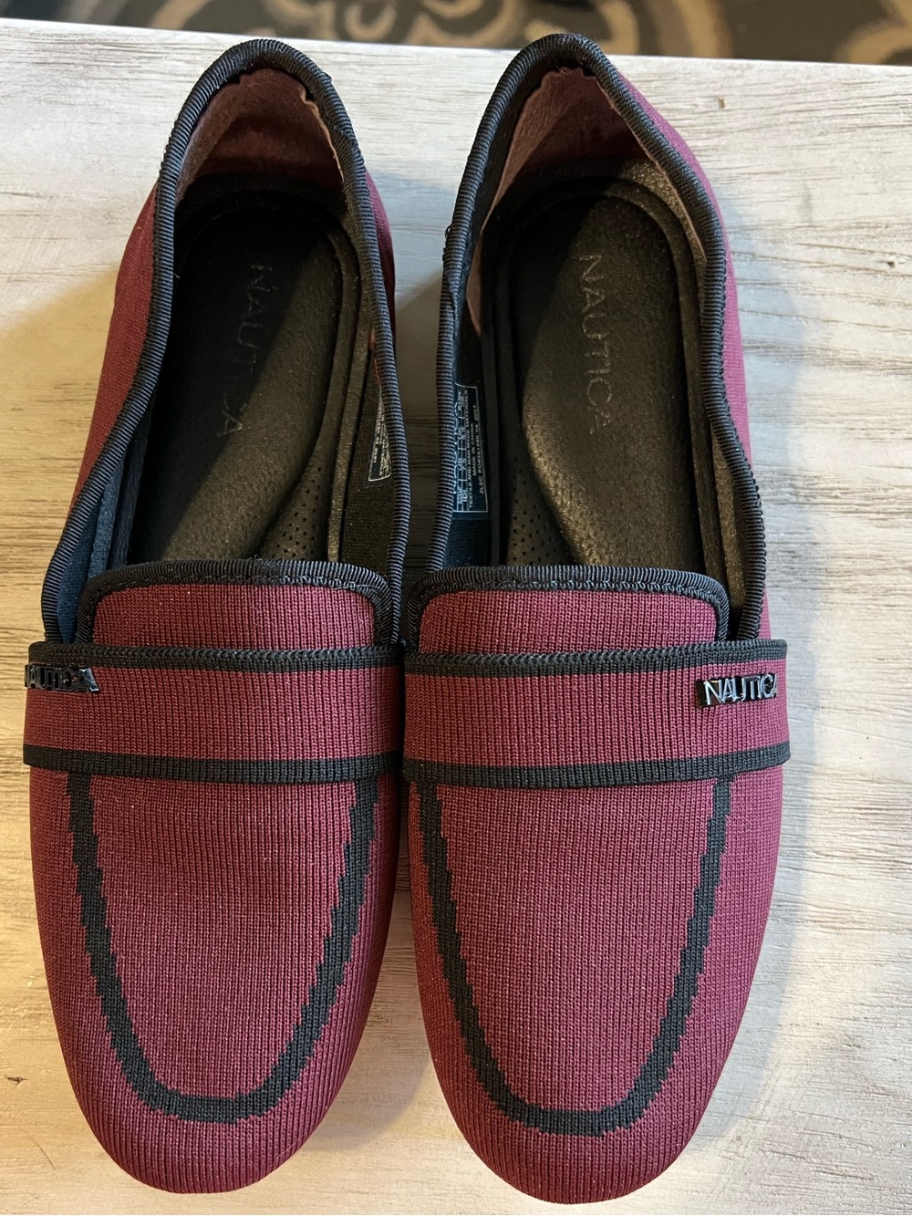 Nautica Burgundy Knit Slip On Loafers Women’s 7.5 Comfortable Flats